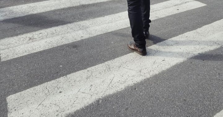 szybka-akcja-policji-ratuje-17-latka-w-mro--ne-pop-auto-6003